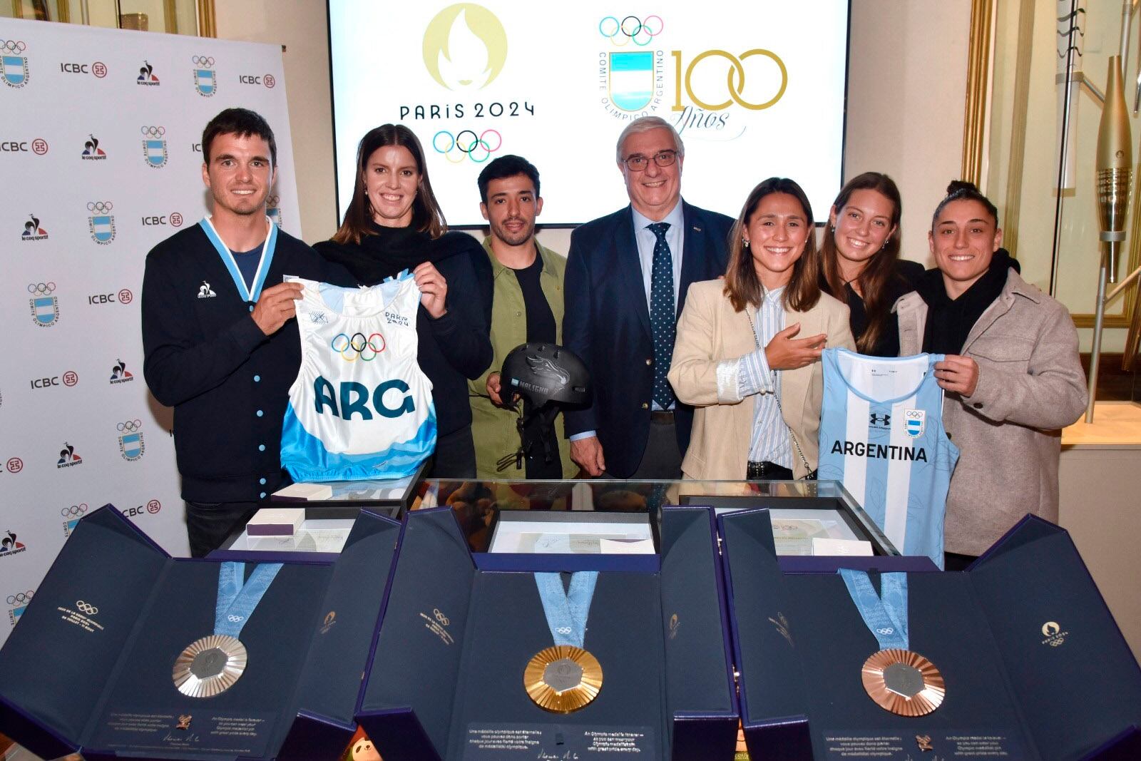 De izquierda a derecha: Majdalani, Bosco, Torres, Moccia, Gorzelany, Castellari y Barberi.