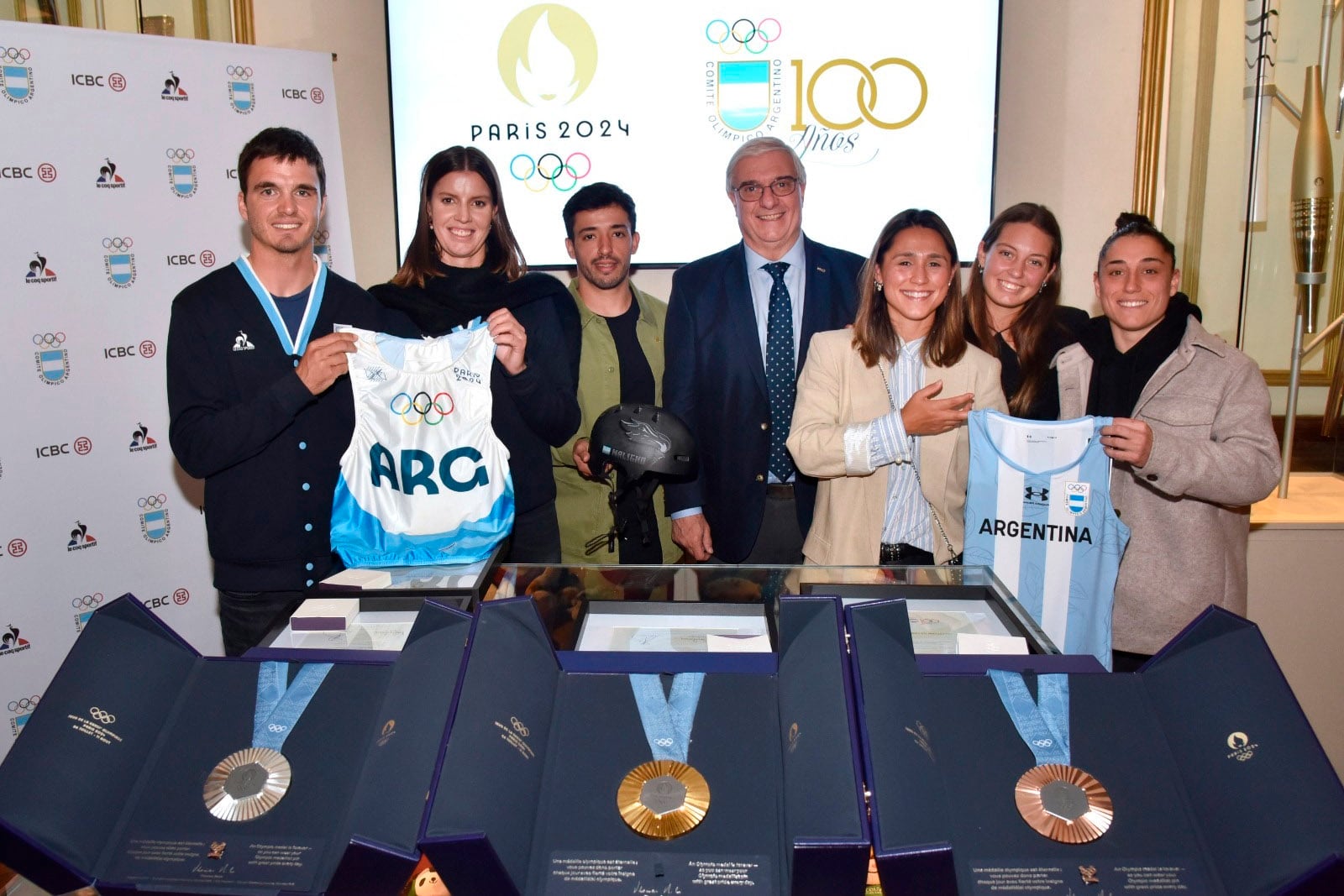 De izquierda a derecha: Majdalani, Bosco, Torres, Moccia, Gorzelany, Castellari y Barberi.