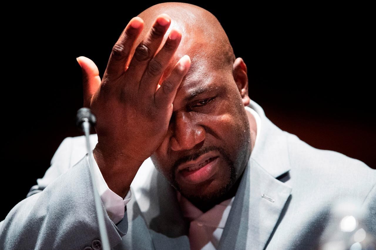 Philonise Floyd testifica en el coité judicial de la cámara baja.