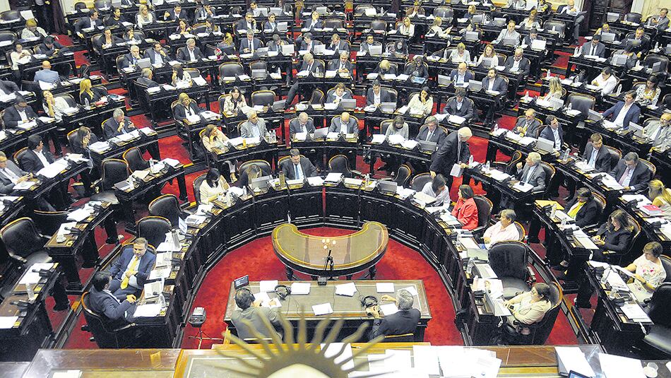 Los diputados opositores advirtieron que el presupuesto debe proteger el tejido social.