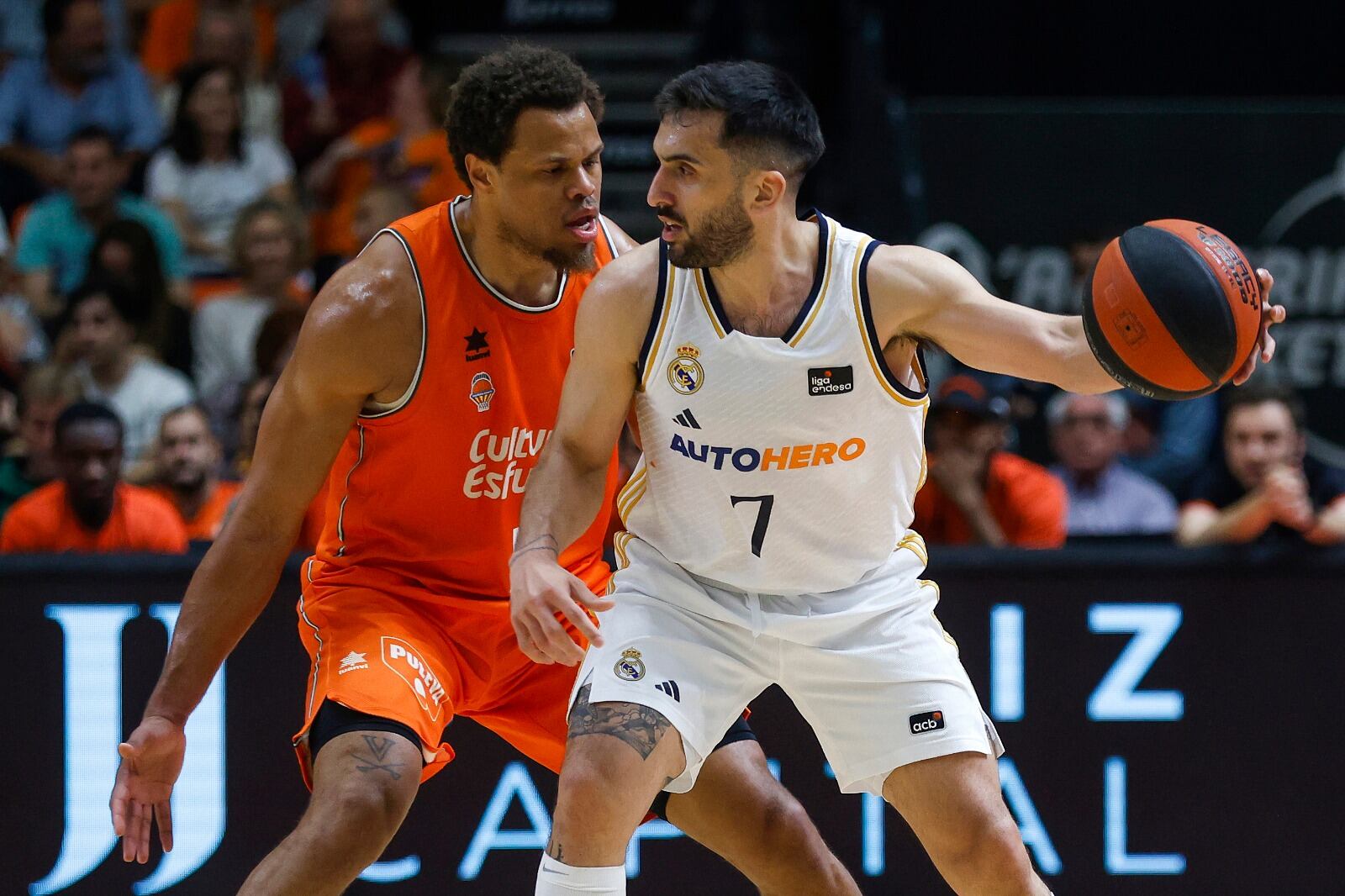 Campazzo brilló como conductor del Real Madrid en la Liga Endesa