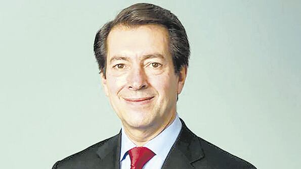 Marcelo Castro empezará a regular a sus ex empleadores.