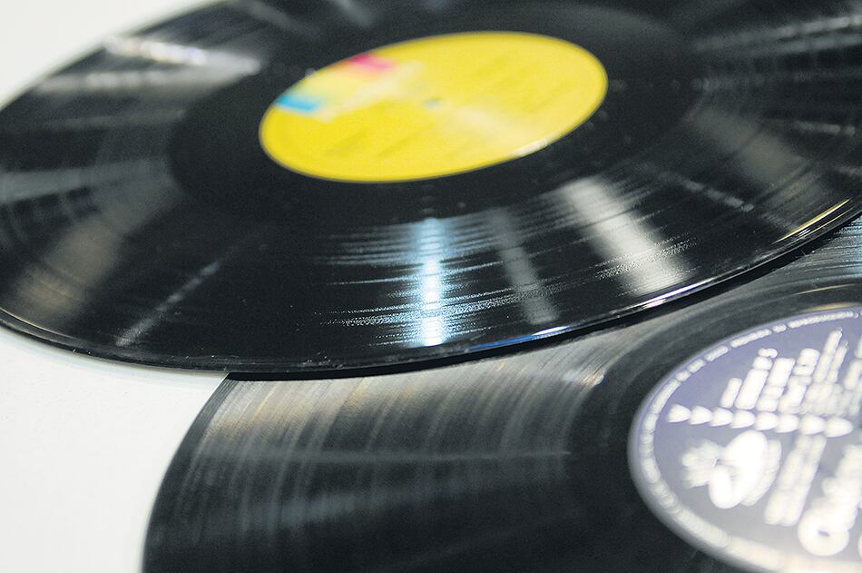 Tras un período de crecimiento, las ventas de vinilos bajaron. Los precios exorbitantes no ayudaron.