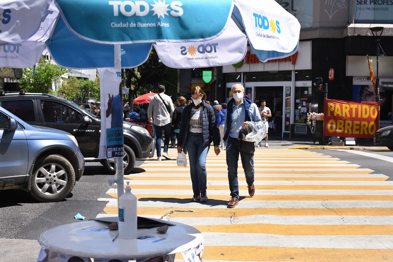 En Caballito, los militantes del Frente de Todos dicen que ponen doble fervor en un barrio "hostil". 
