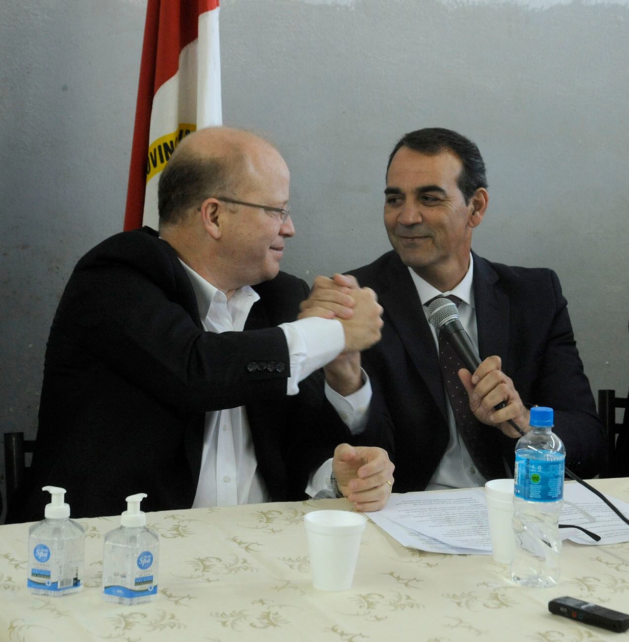 Contigiani celebra la reapertura con los nuevos dueños.