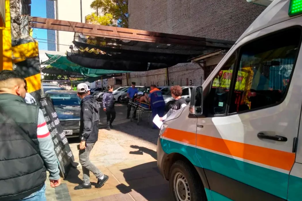 El rescate de la mujer que saltó al vacío.