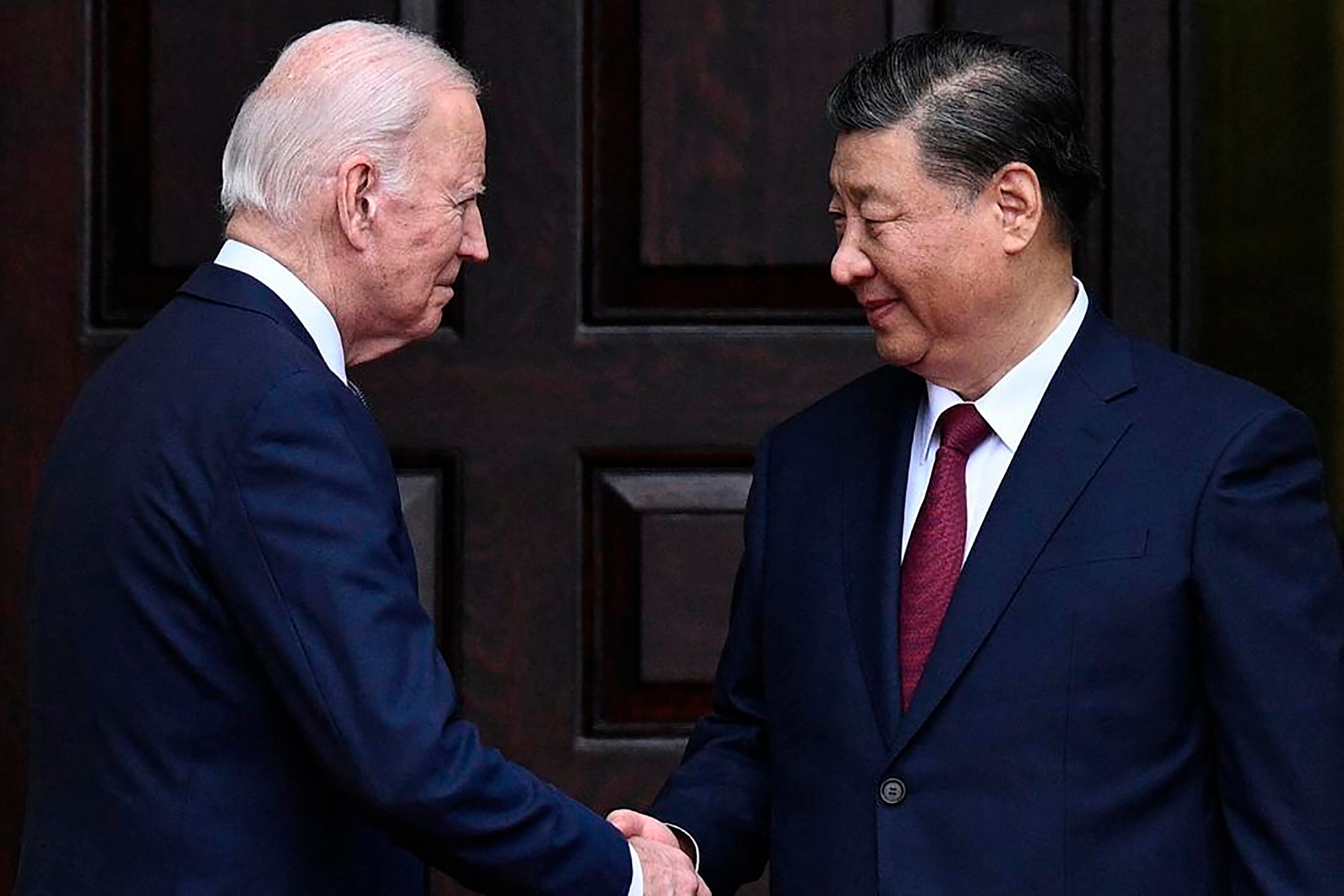 Los presidentes de Estados Unidos y China, Joe Biden y Xi Jinping.