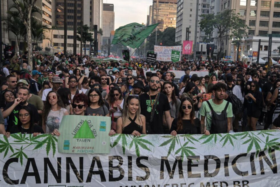 La legislación actual, que data de 2006, castiga a quien porte marihuana