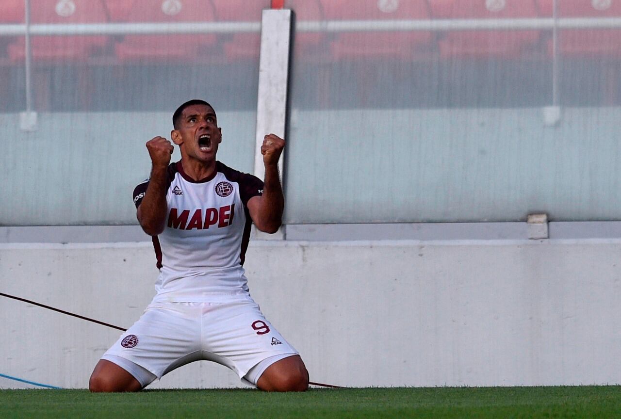 Sand grita desaforadamente el segundo de Lanús.