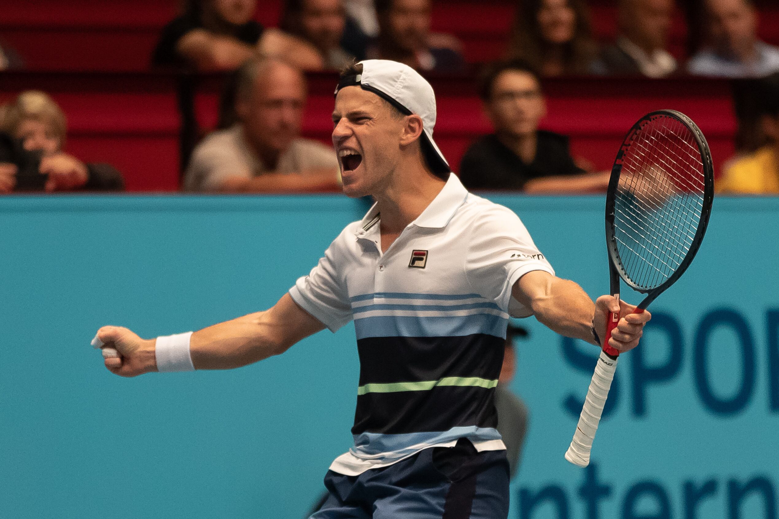 El festejo de Schwartzman, que buscará las semifinales ante Kachanov.