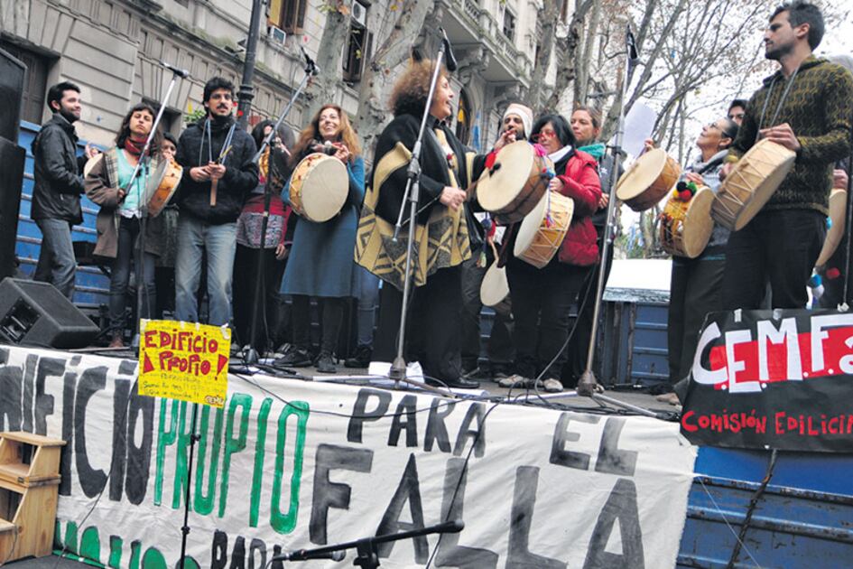 El Conservatorio ya no tiene edificio propio y lo quieren instalar en el C. C. San Martín, con espacio insuficiente.