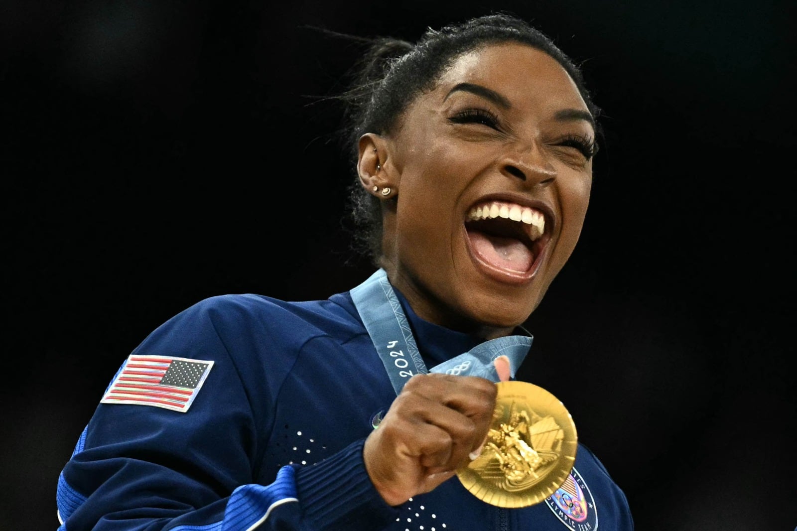 Simone Biles conquistó el quinto oro de su carrera.