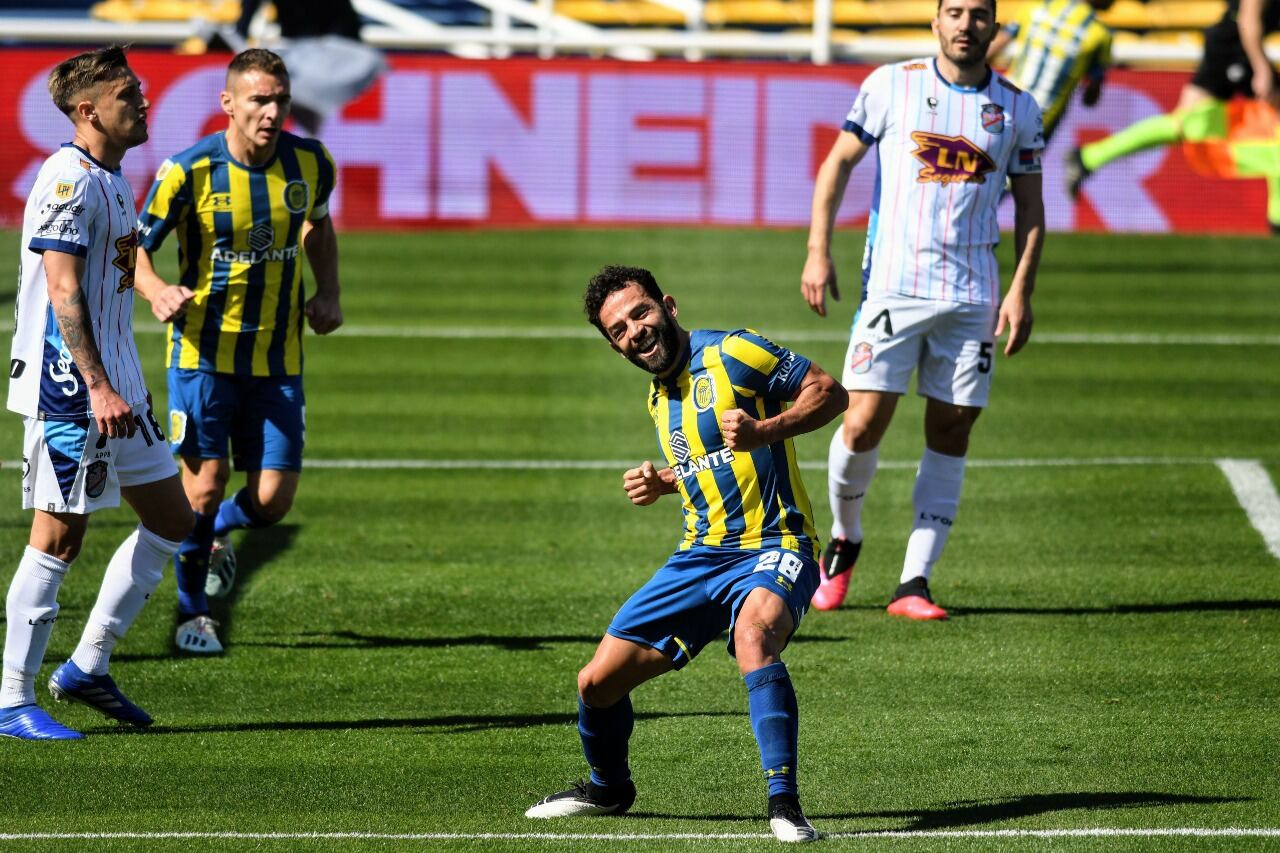 Lucas Gamba se llevó un hat-trick del Gigante de Arroyito