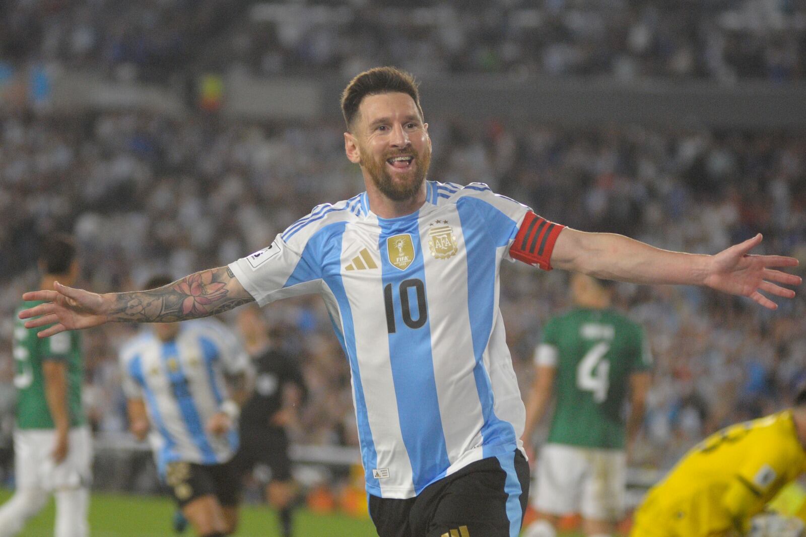 Messi festeja su gol de regreso en el seleccionado