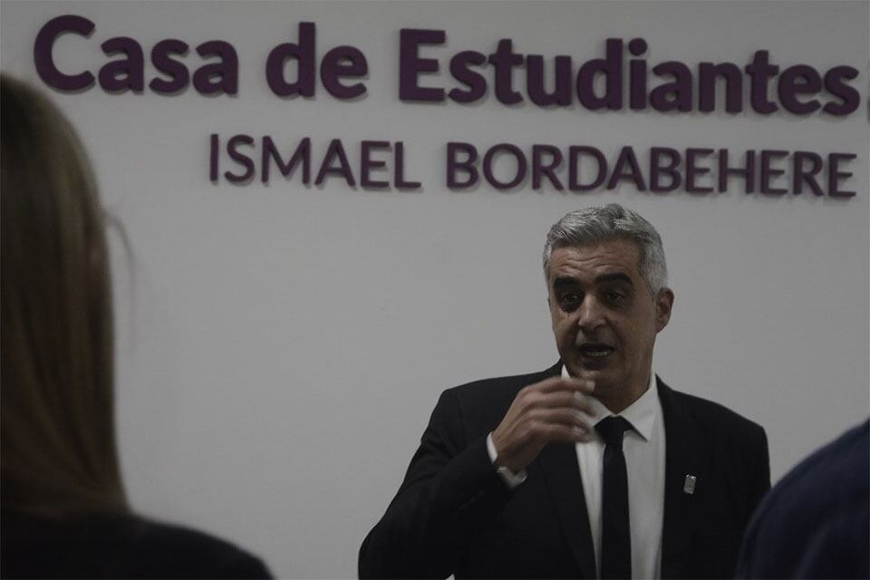 Bartolacci avisó que la UNR enfrenta una crítica situación.