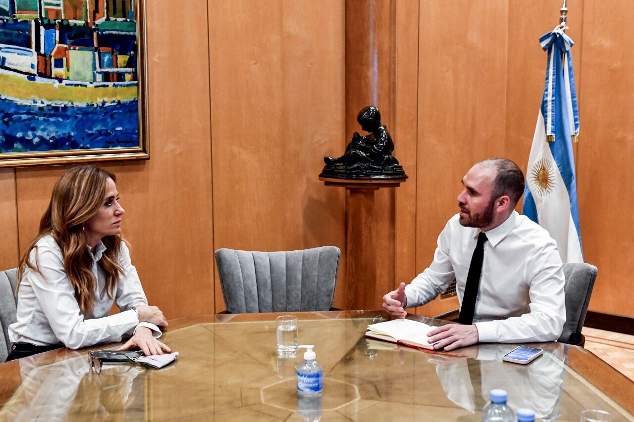 El ministro y la cabeza de la lista de Diputados bonaerenses, Victoria Tolosa Paz