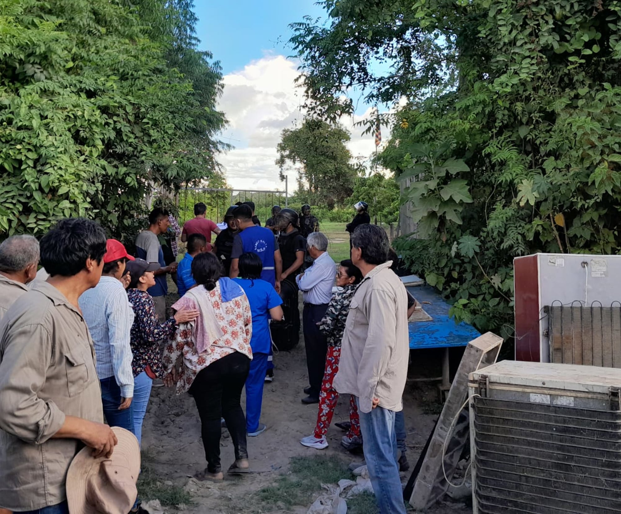 Momento del procedimiento en la Comunidad Kolla El Tucán, Orán.