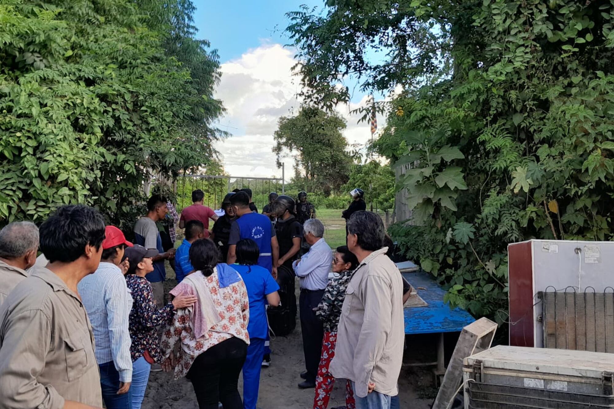 Momento del procedimiento en la Comunidad Kolla El Tucán, Orán.