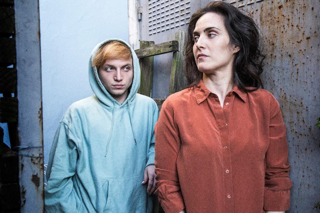 Precoz conmueve, perturba e incomoda en similares proporciones.