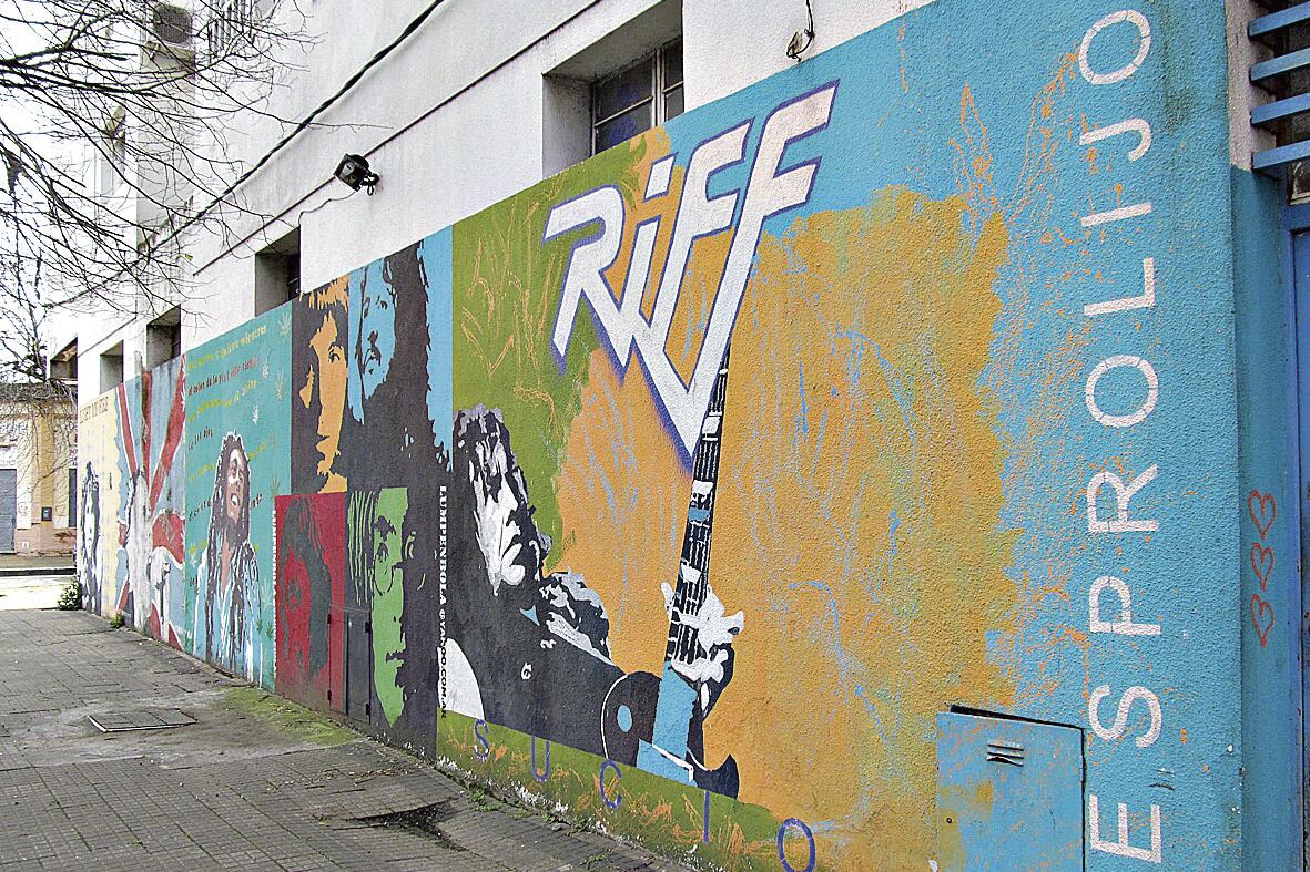 Música sin límites. En los murales platenses, Riff convive con Los Beatles y Bob Marley.