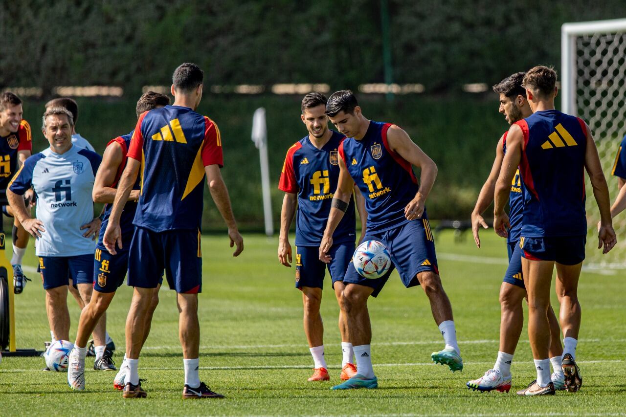 España toca en la práctica. Morata es el goleador del equipo, con tres festejos