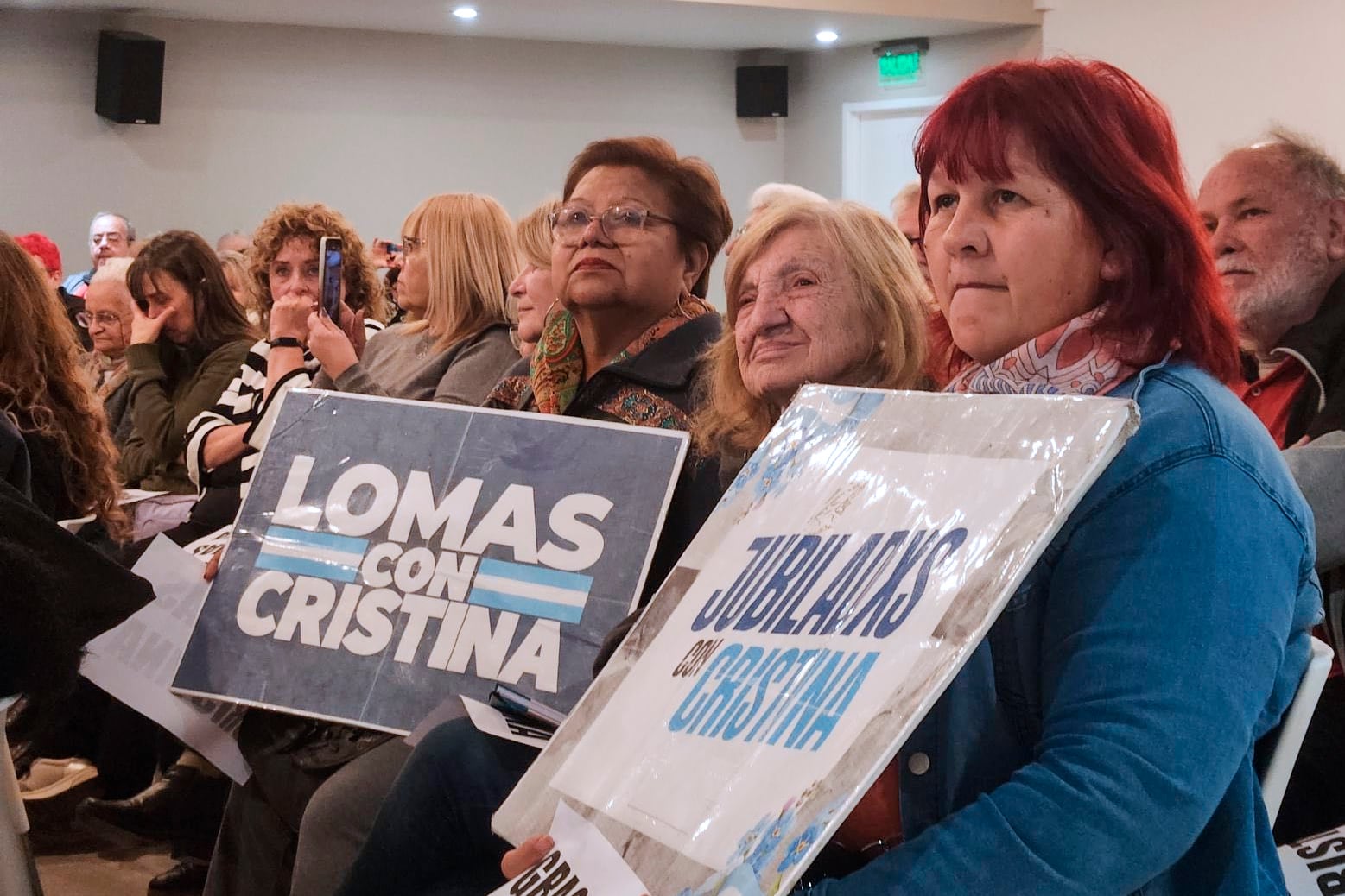 CFK llamó a la organización y a la unidad de los jubilados frente al ajuste que reduce pensiones y prestaciones del PAMI, en un acto del PJ con presencia federal y participación virtual