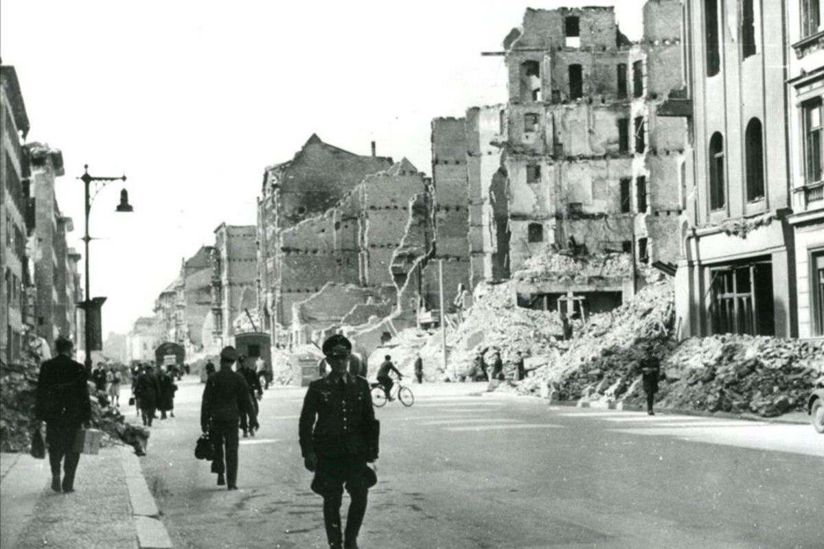 Al término de la Segunda Guerra Mundial, varias ciudades europeas, entre ellas la propia Berlín, quedó devastada.