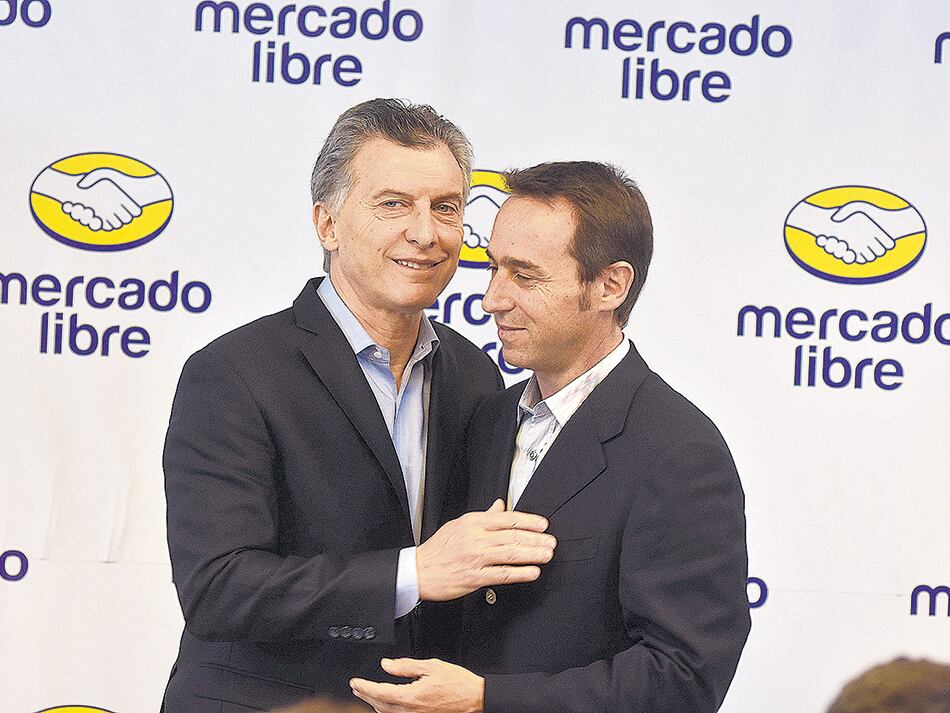 El presidente Mauricio Macri junto a Marcos Galperín, fundador y dueño del sitio Mercadolibre.com.