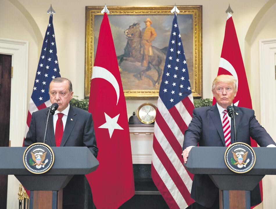 Trump recibió a Erdogan en la Casa Blanca: se felicitaron por sus éxitos electorales.