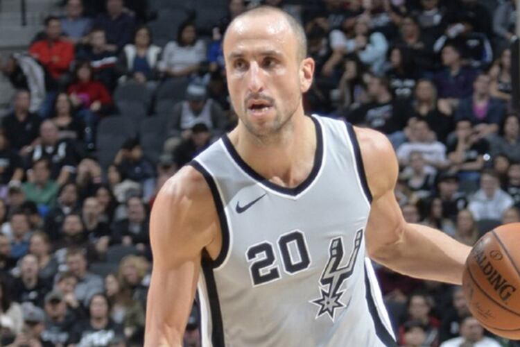 Ginóbili en acción: ante los Suns tuvo otro partido para el recuerdo.