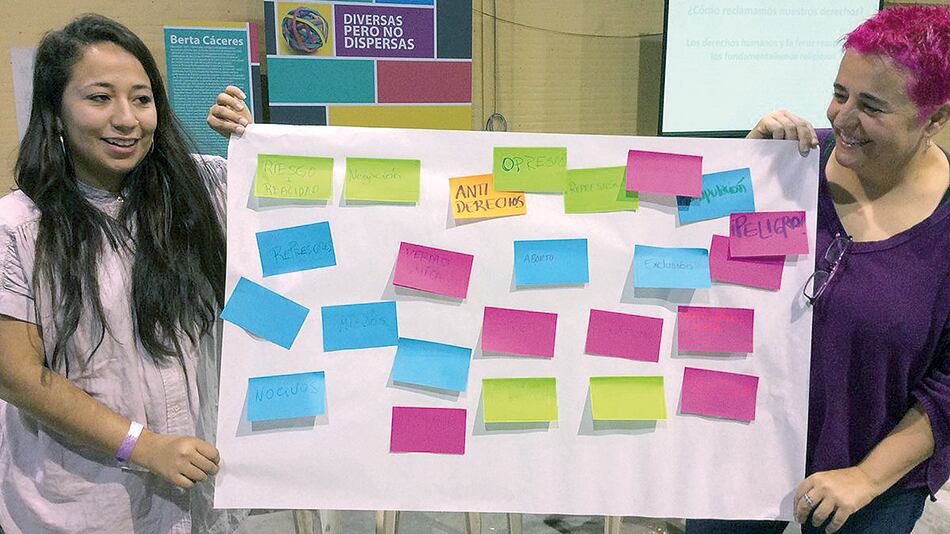 Daniela Marín y Rosa Posa