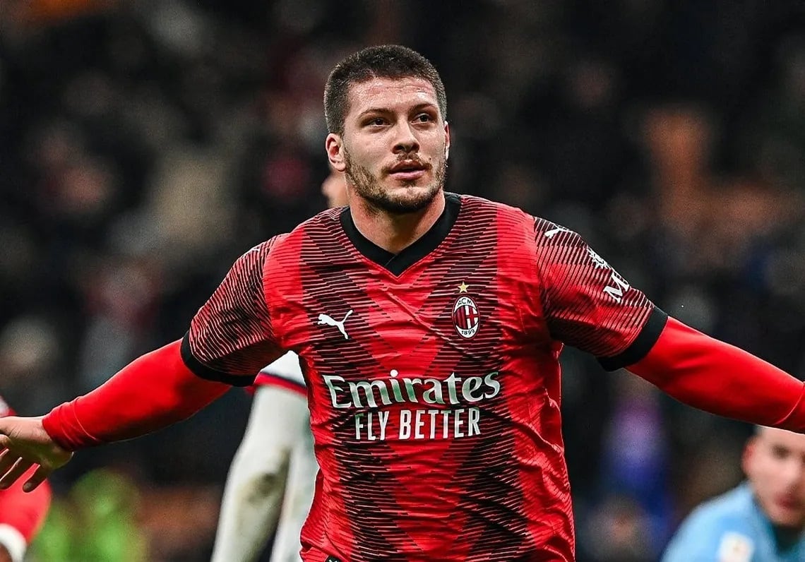 Luka Jovic marcó doblete en el Rossonero