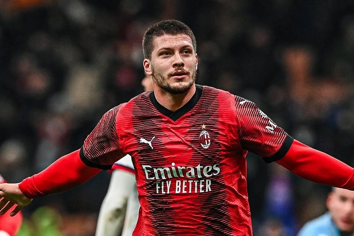 Luka Jovic marcó doblete en el Rossonero