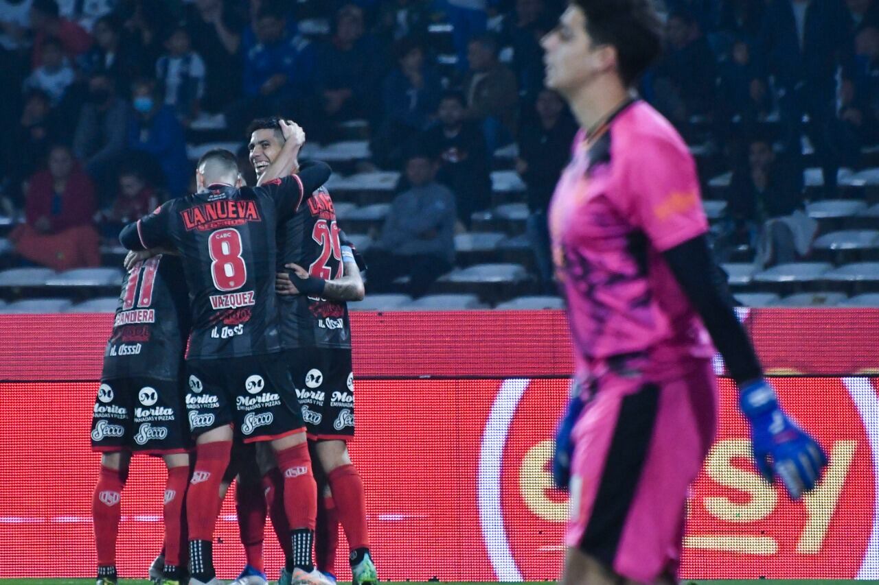 Barracas enmudeció al Kempes con su gran victoria