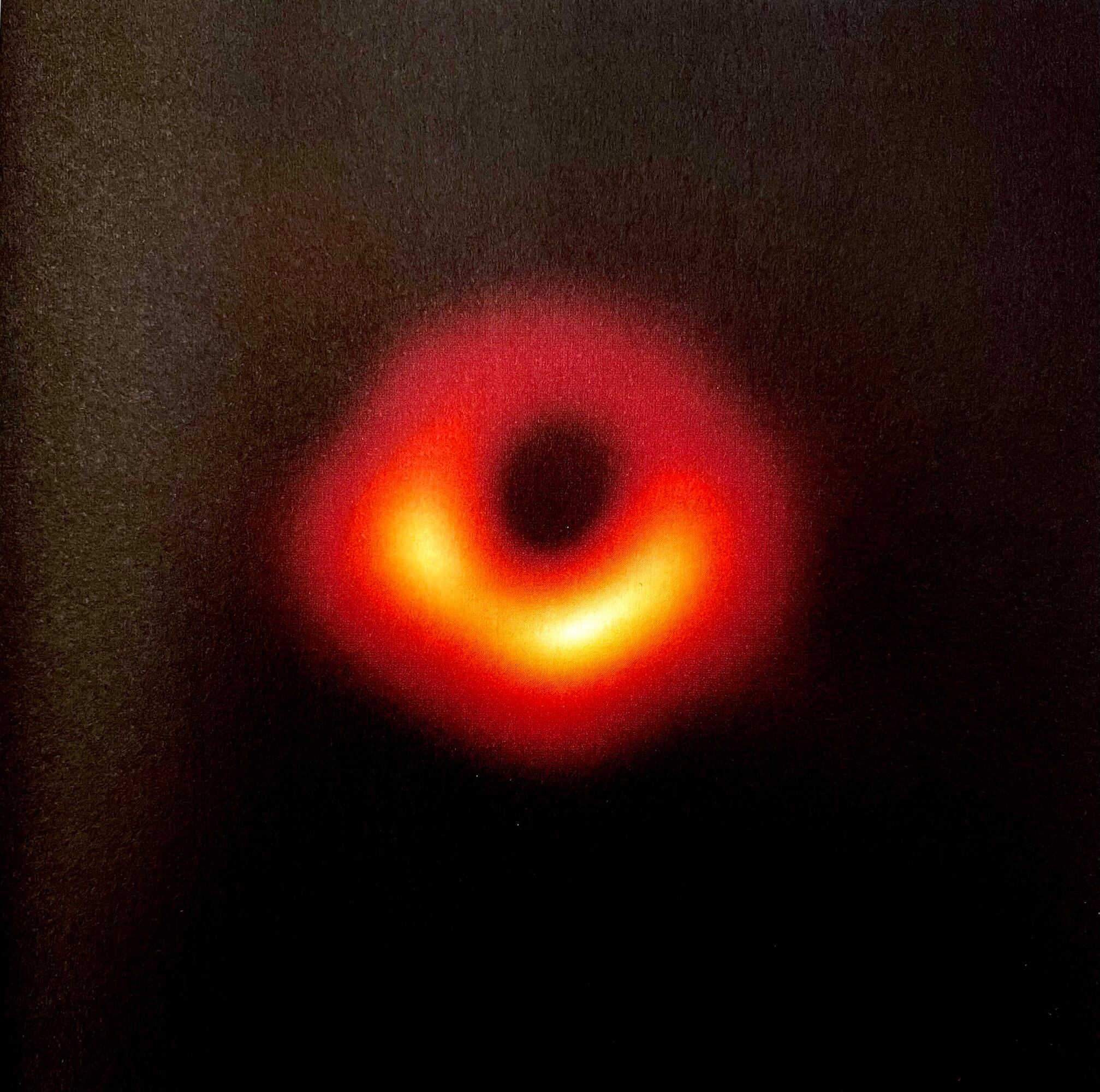 1ª foto de un agujero negro masivo (2019)-Telescopio del horizonte de sucesos.