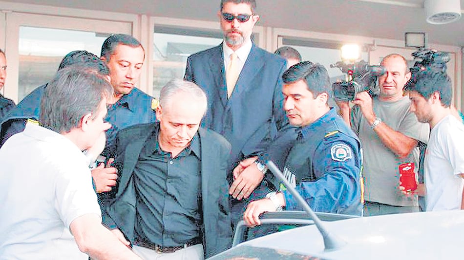 Justo José Ilarraz sigue practicando como sacerdote, en Tucumán.