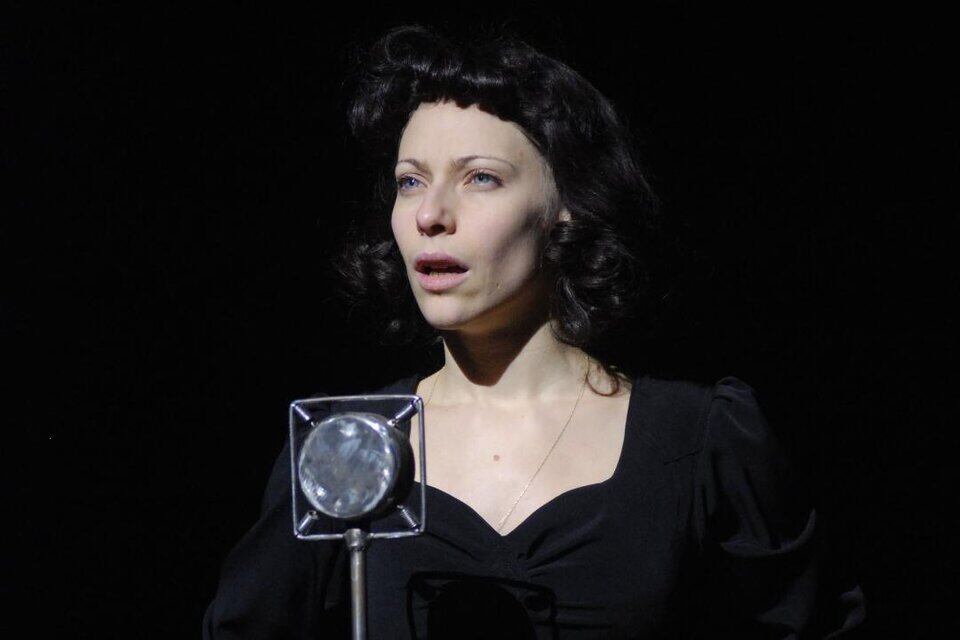 Elena Roger en "Piaf", uno de los éxitos de la temporada.