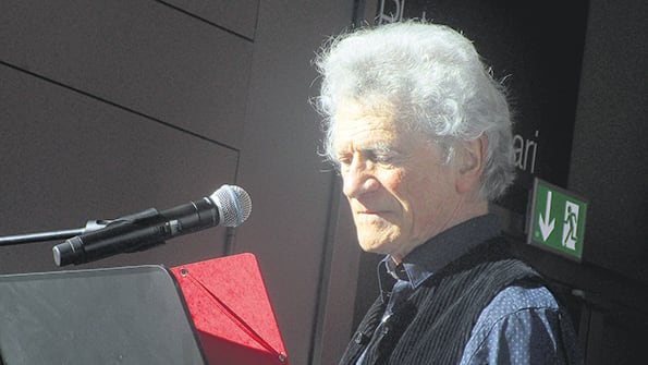 Nessi es poeta, cuentista y también autor de tres novelas.