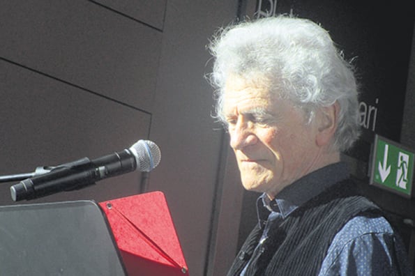 Nessi es poeta, cuentista y también autor de tres novelas.