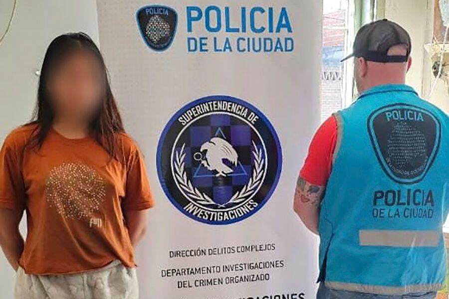 Josefina, de 21 años, trabajaba en una estación de servicio de Villa Lugano.