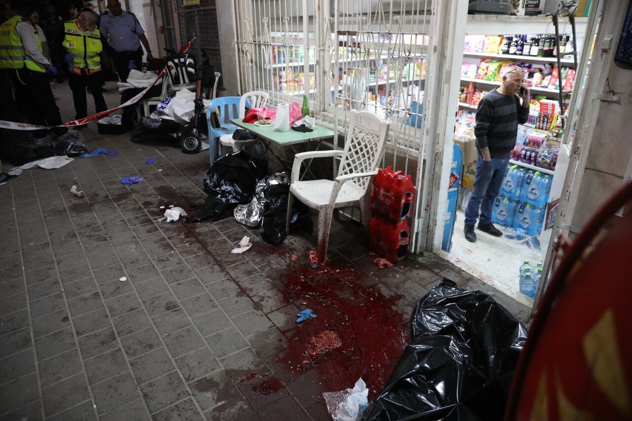 Poco después de conocerse la noticia, el presidente palestino Mahmud Abás emitió un comunicado condenando lo ocurrido.