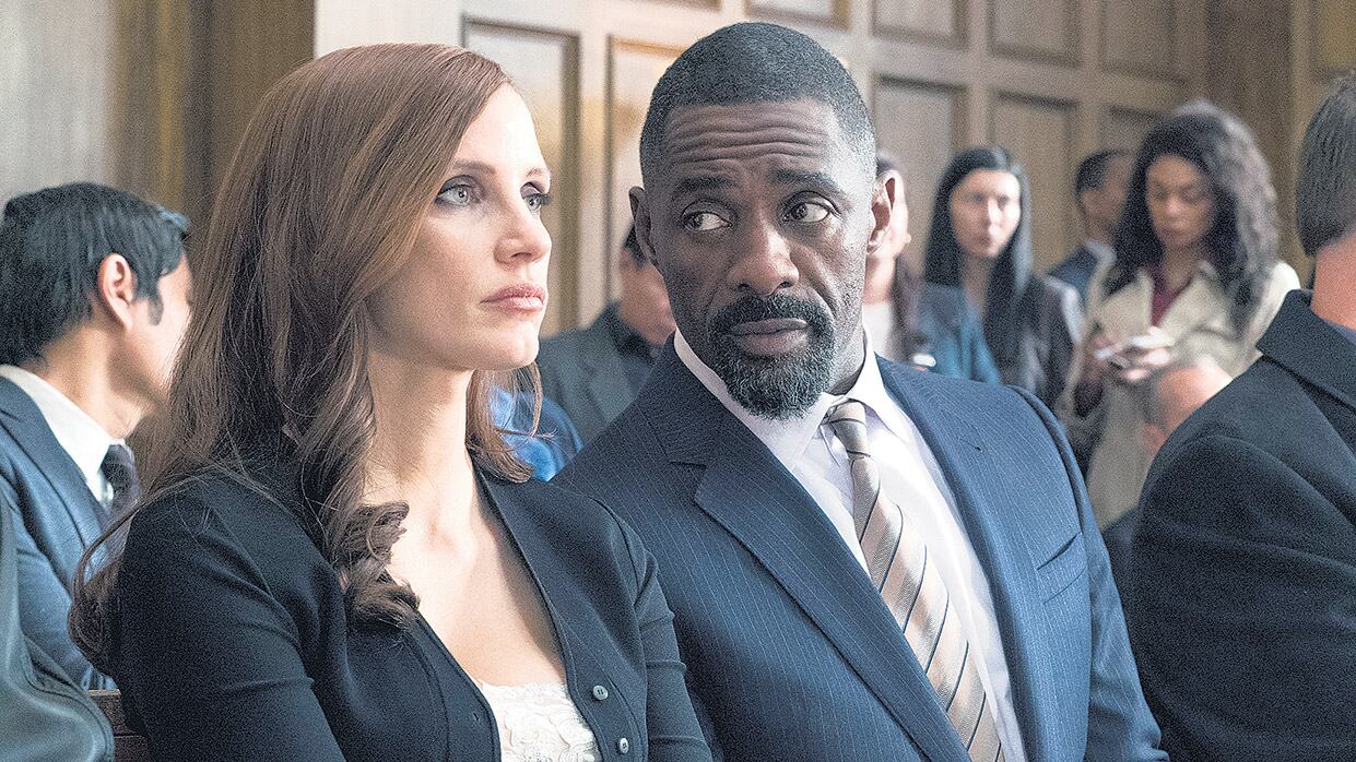 Jessica Chastain con Idris Elba.