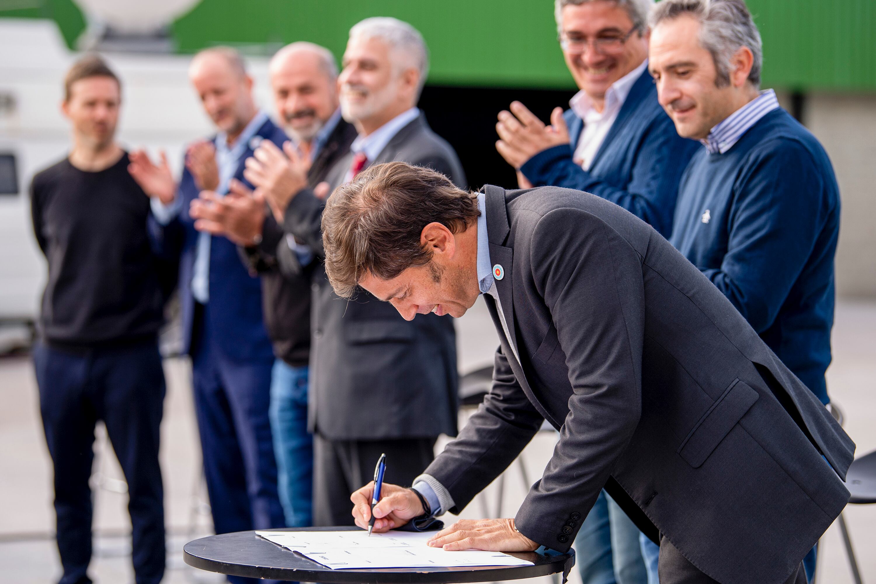 Axel Kicillof hizo los anuncios acompañado de Feletti y gran parte de su gabinete.