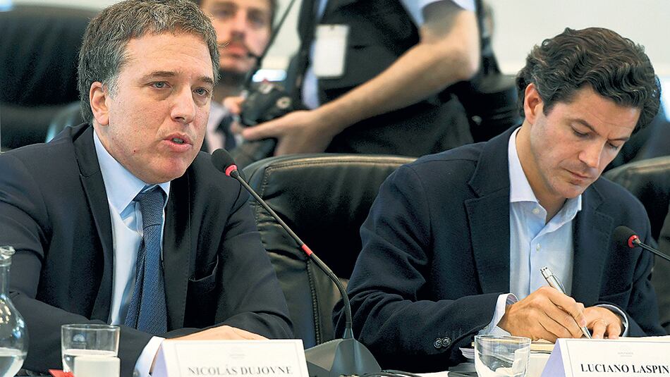 Nicolás Dujovne, ministro de Hacienda, en la presentación ante Diputados para defender las reformas tributaria y previsional.