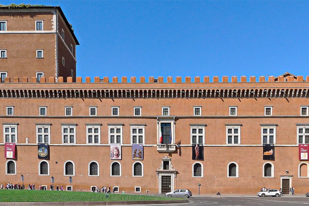 En Roma, quien quiera filmar o tomar fotos con un dron debe obtener permiso y estar registrado en Enac.