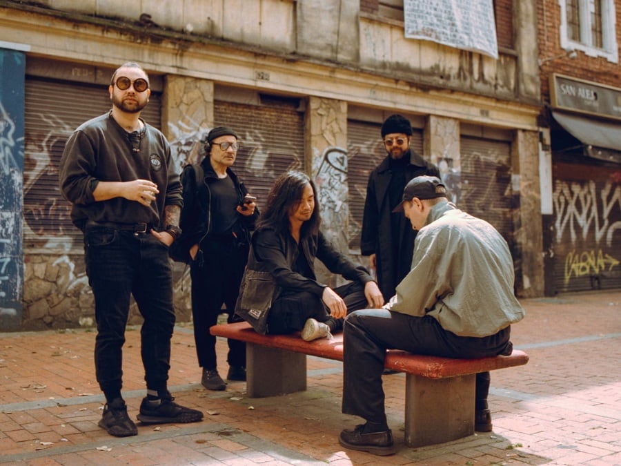 "Uso la música para sanar las cosas que están mal conmigo", dice el compositor y líder de la banda de Portland, siempre en sus propios términos