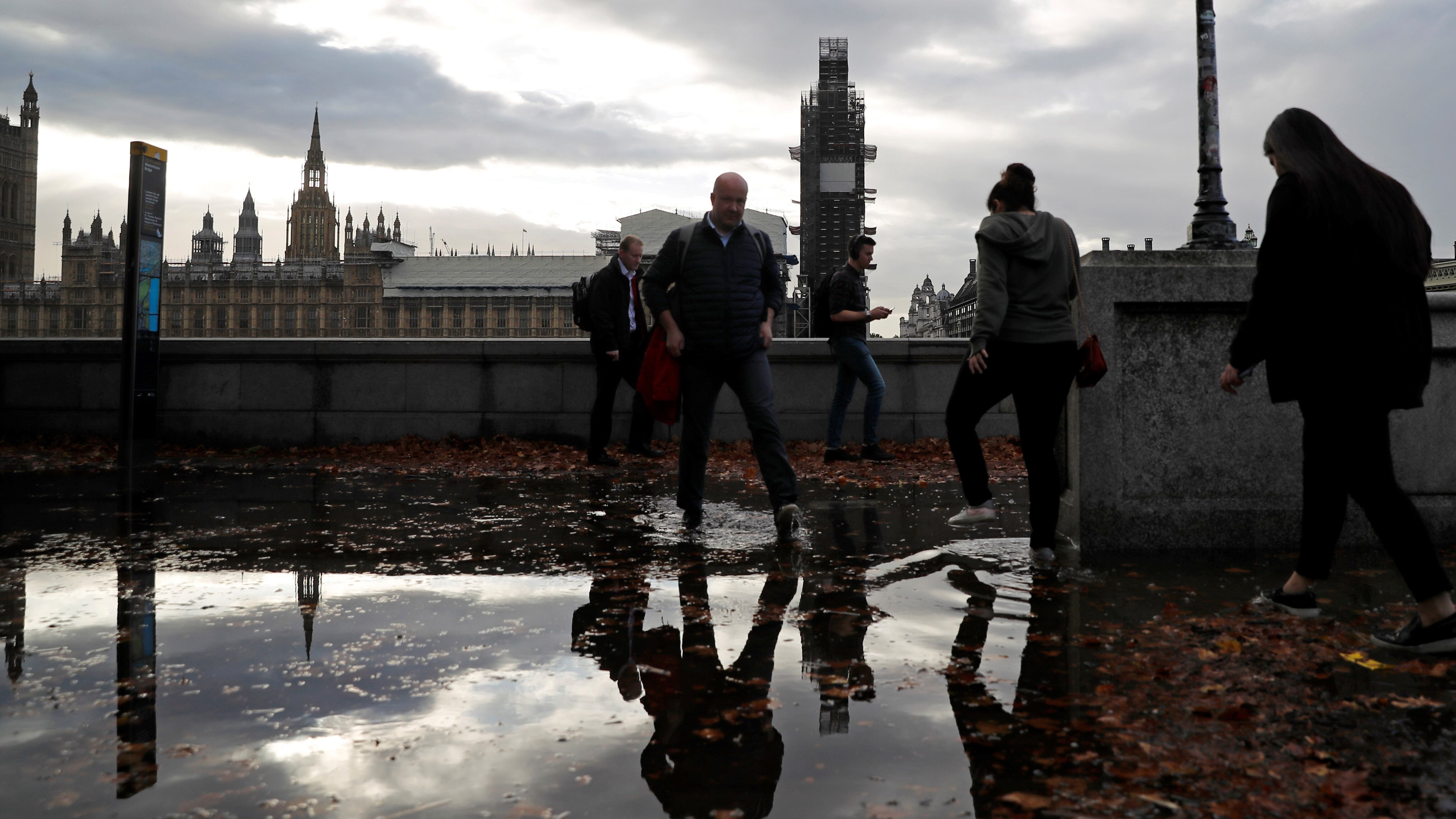Vista del Parlamento británico poco después del falló que declaró ilegal su cierre,