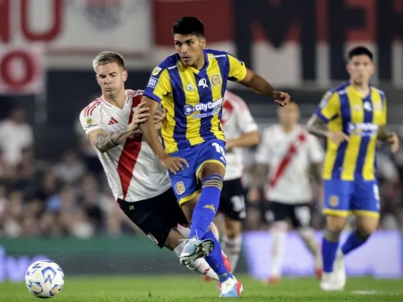 Agustín Bravo sale jugando en Central