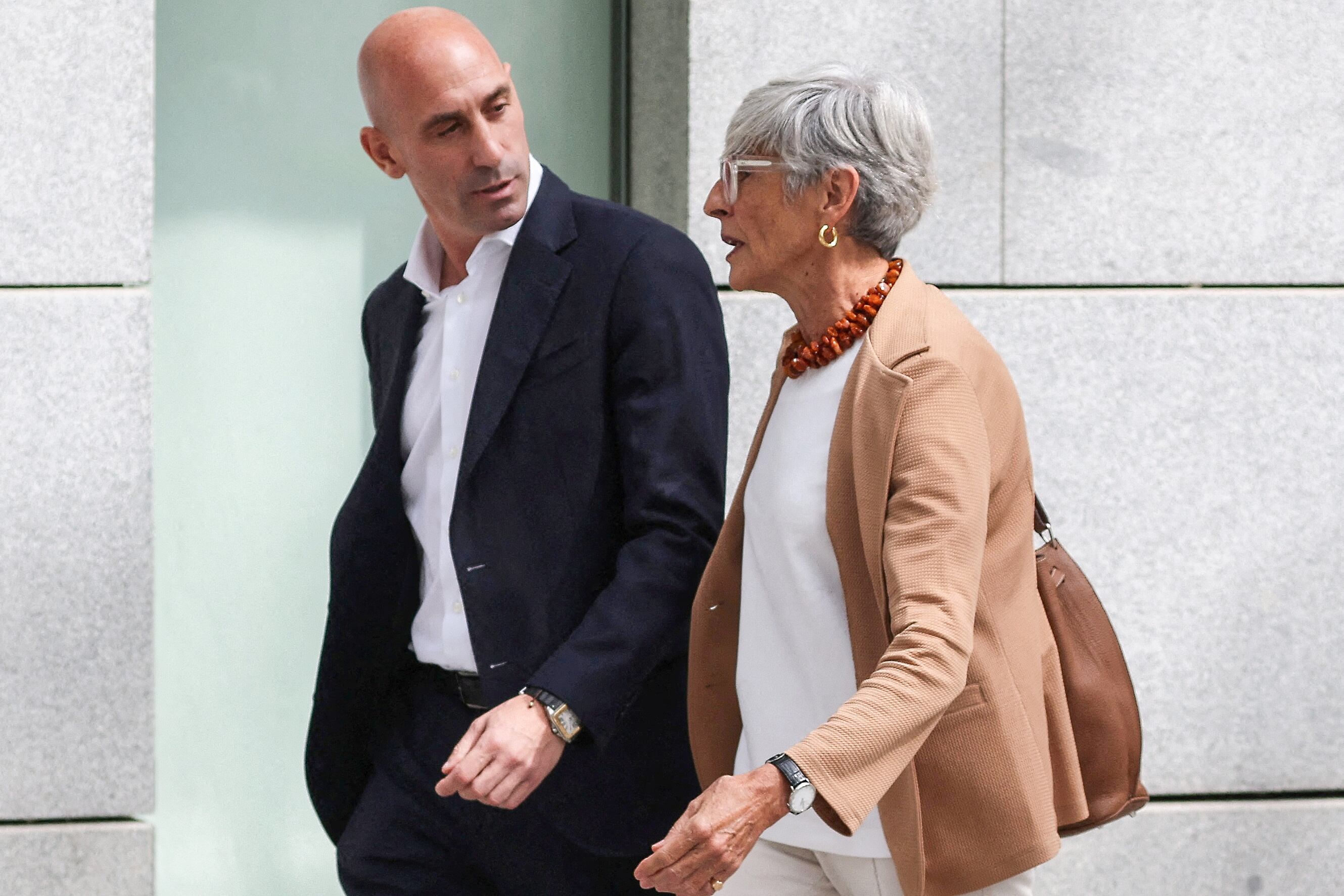 Luis Rubiales en camino al tribunal que lo juzga.