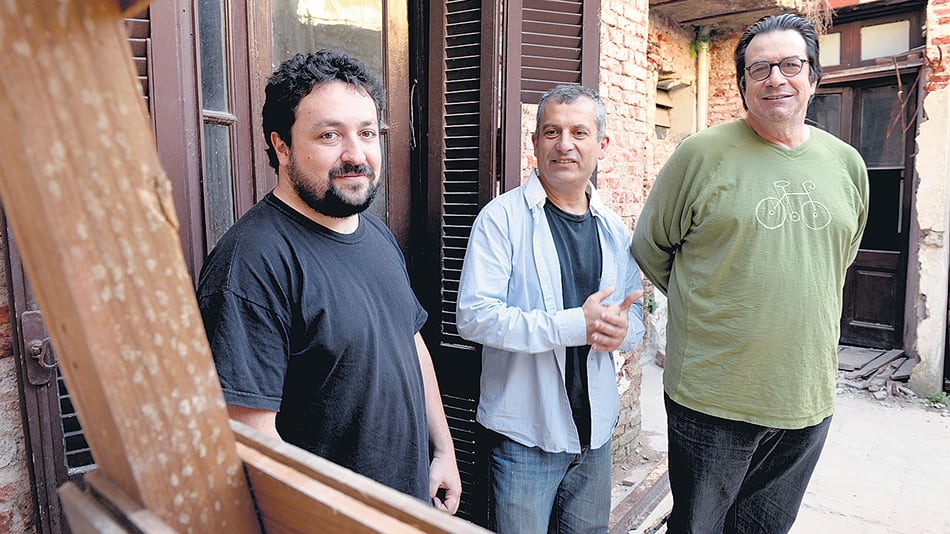 Mariano Agustoni, Quintino Cinalli y Jeff Berlin, un trío fuera de norma para el jazz.